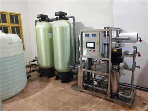 柳州贝丽嘉涂料有限公司  3吨纯水设备
